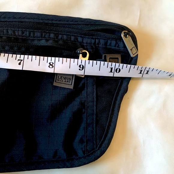 Lewis N Clark Slim Stealth Waist Bag - Picture 10 of 11